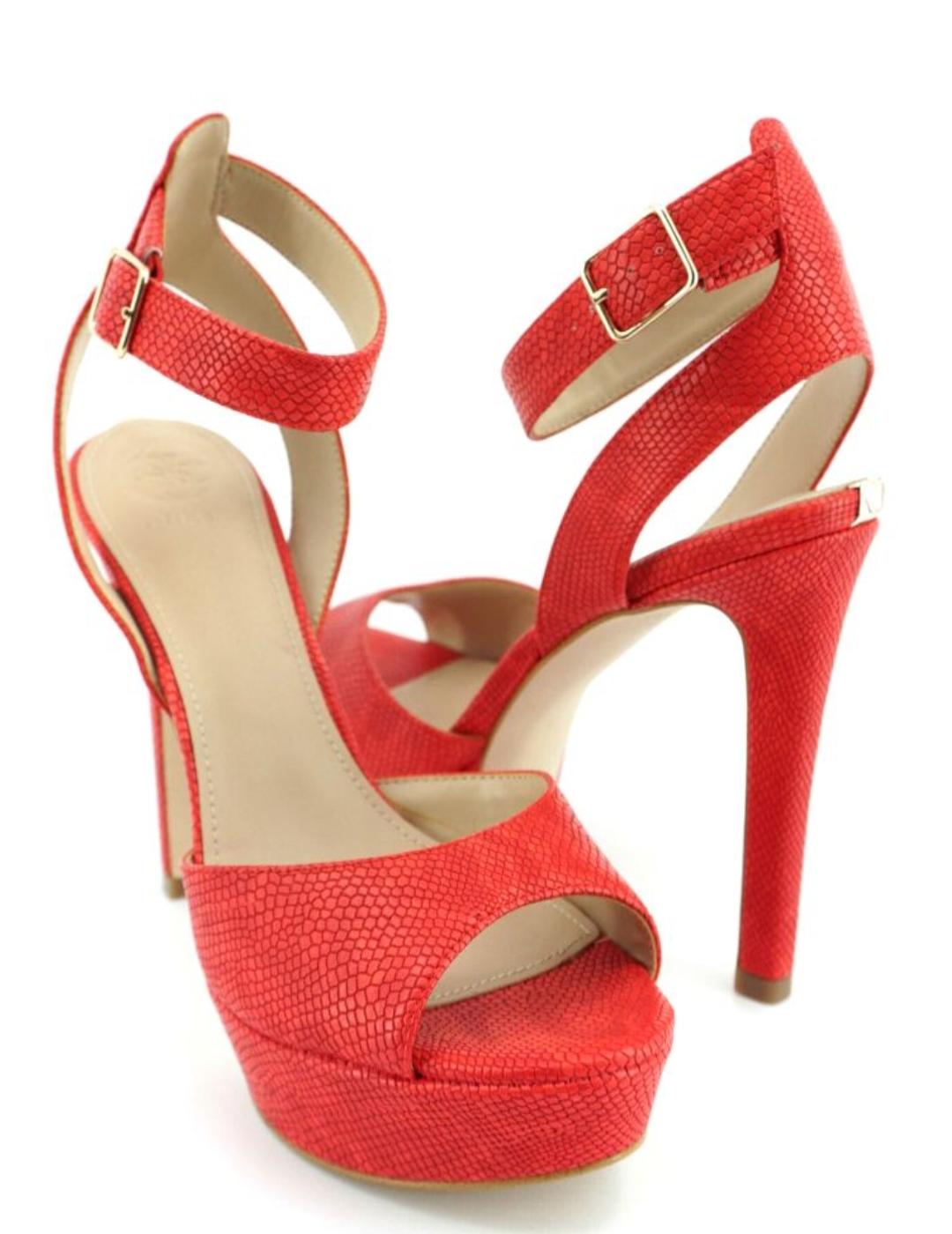 Sandalia Guess en color rojo para mujer