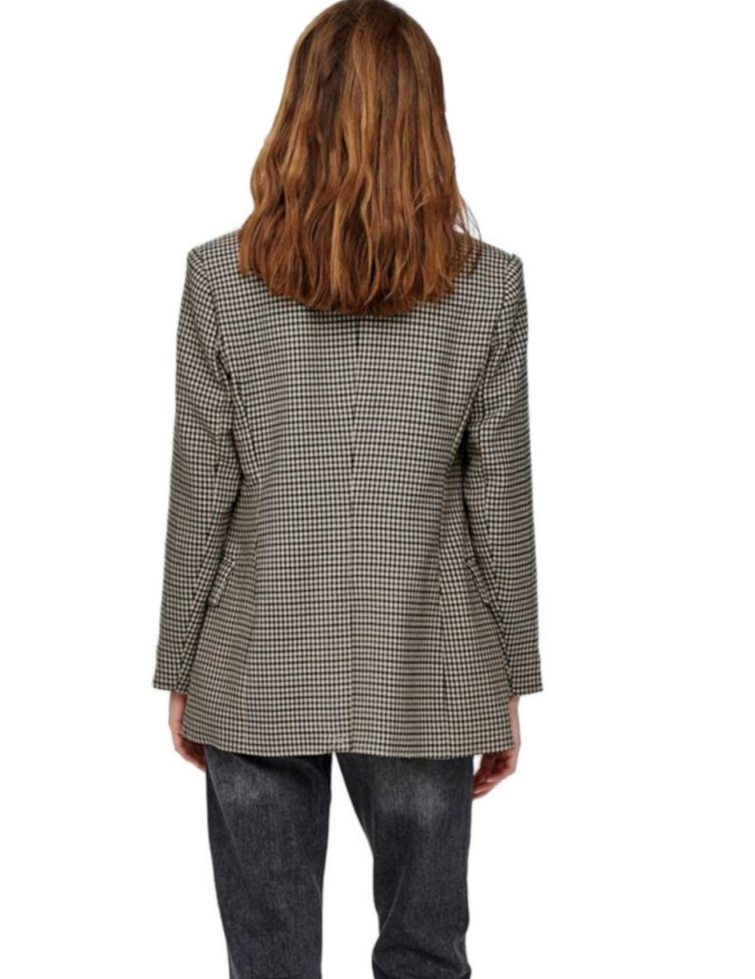 Americana Only cuadros beige y marrón para mujer-z