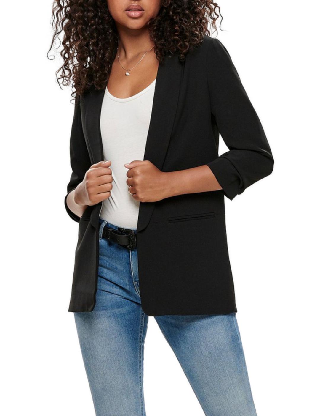 Blazer Only negra con manga fruncida de mujer-a