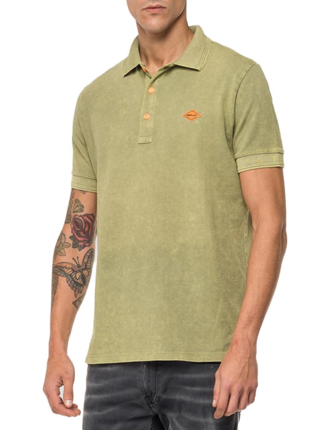 Polo Replay verde logo naranja para hombre -a