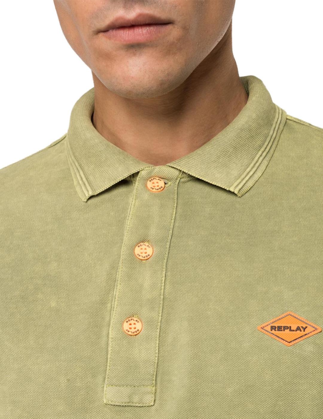 Polo Replay verde logo naranja para hombre -a