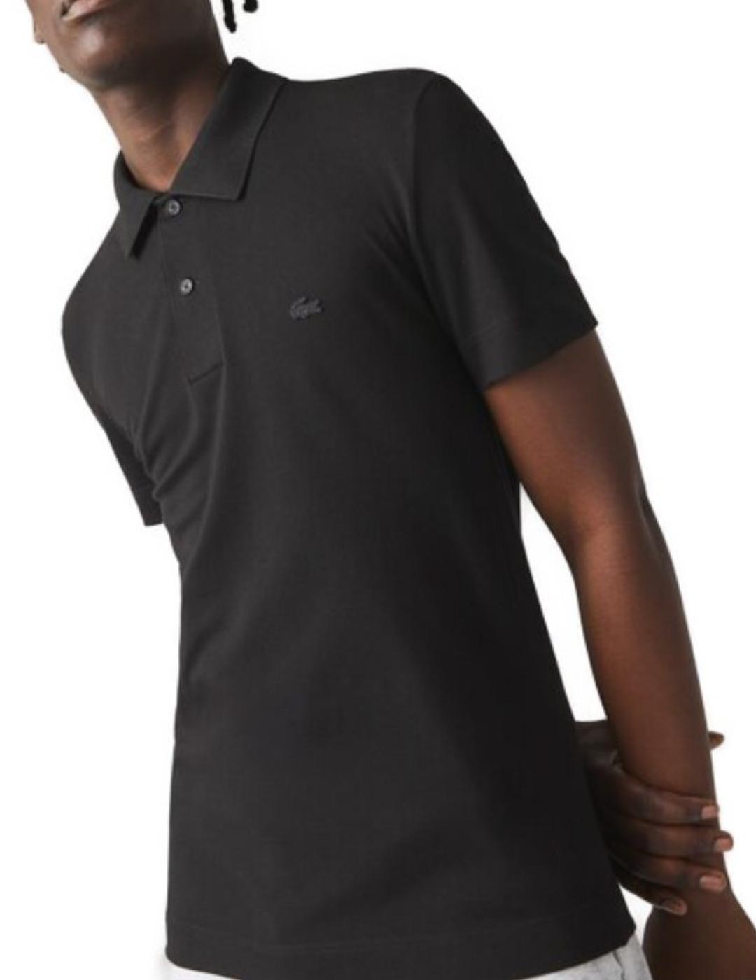 Polo Lacoste en color negro para hombre-a