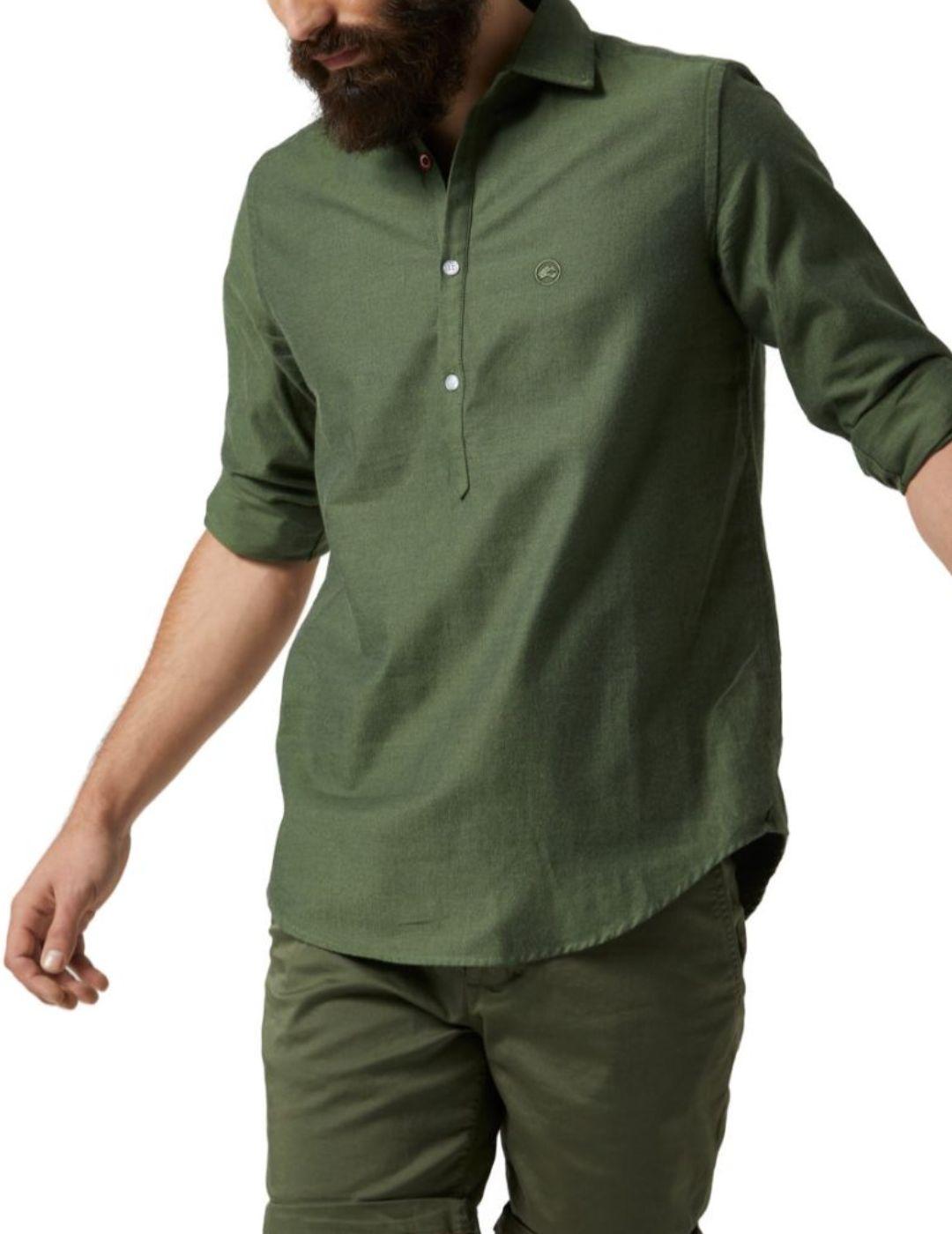 Camisa polera Altonadock en verde para hombre-a