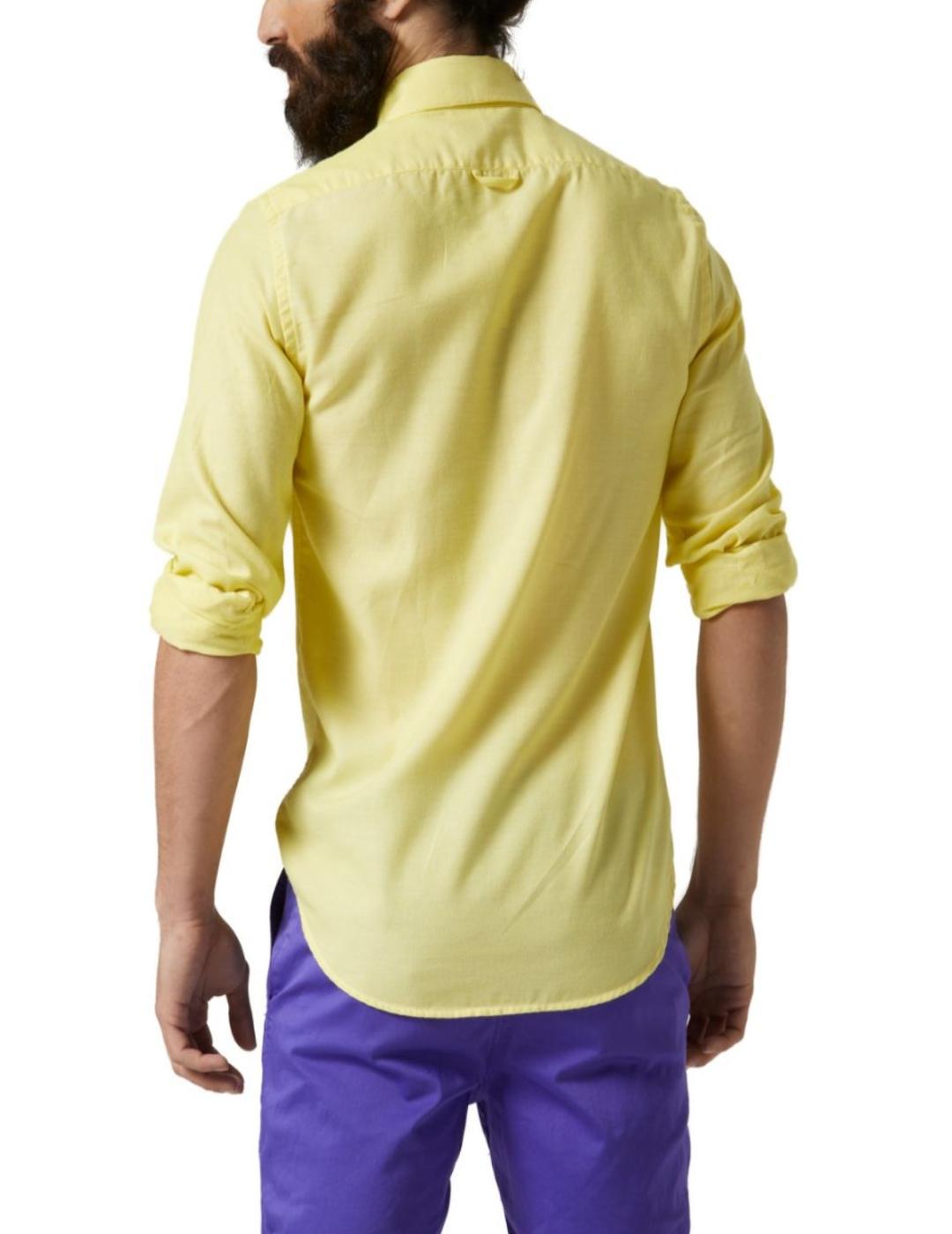 Camisa Altonadock en color amarillo para hombre-a