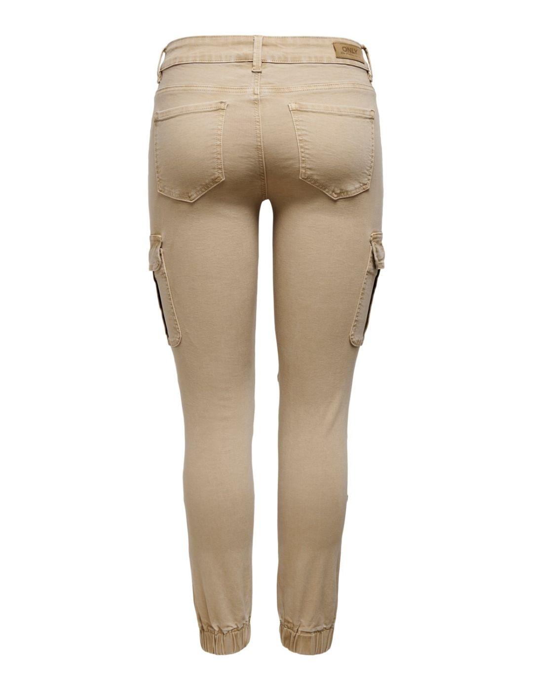 Pantalon Only Missouri cargo color tostado de mujer