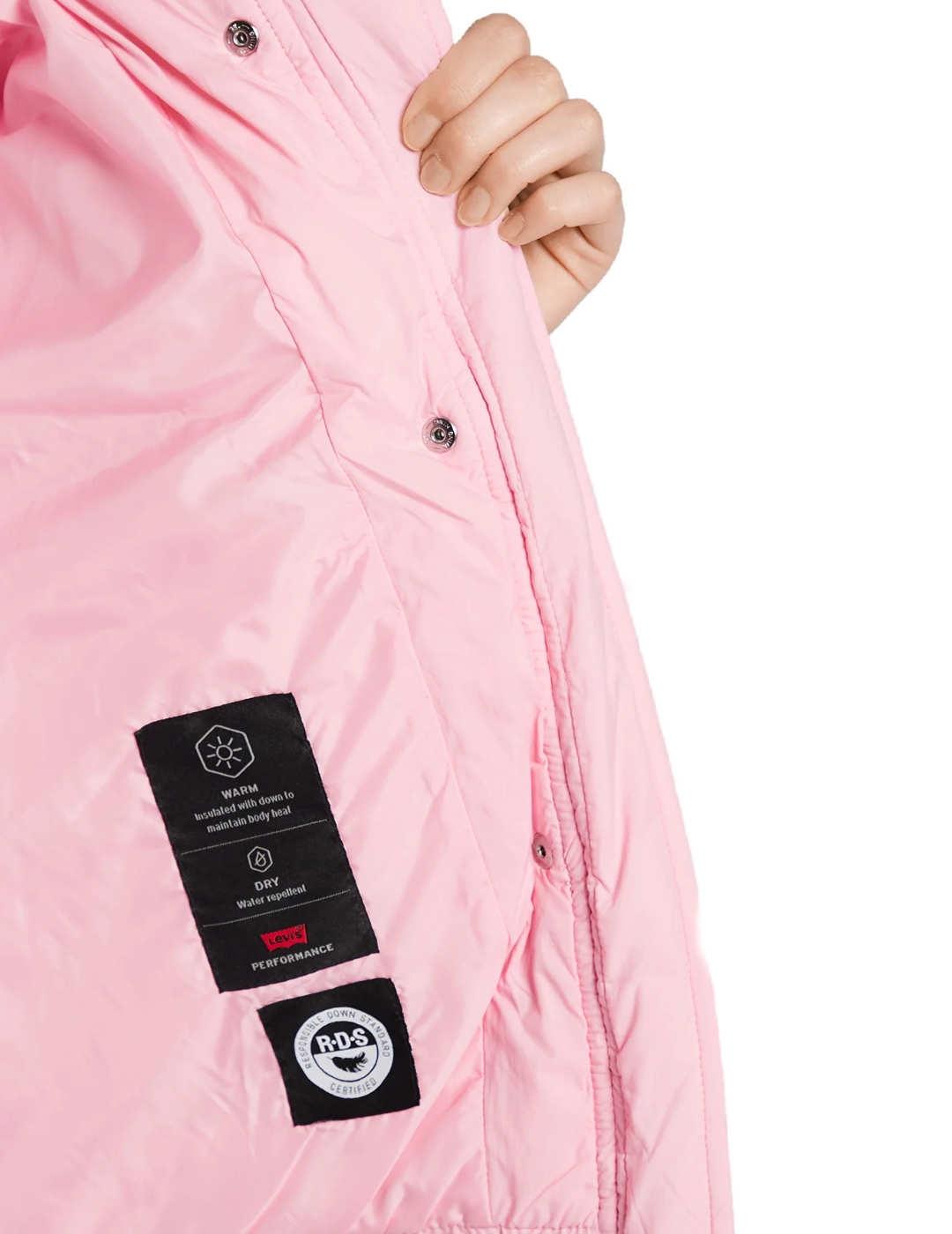 Abrigo Levis puffer en color rosa para mujer-b