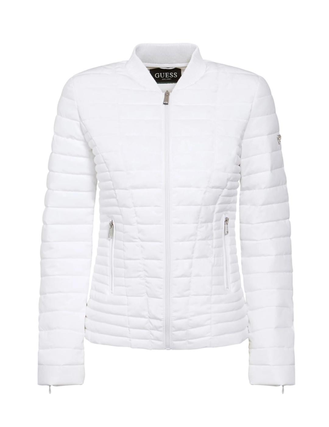 Plumífero Guess blanco ceñido para mujer -y