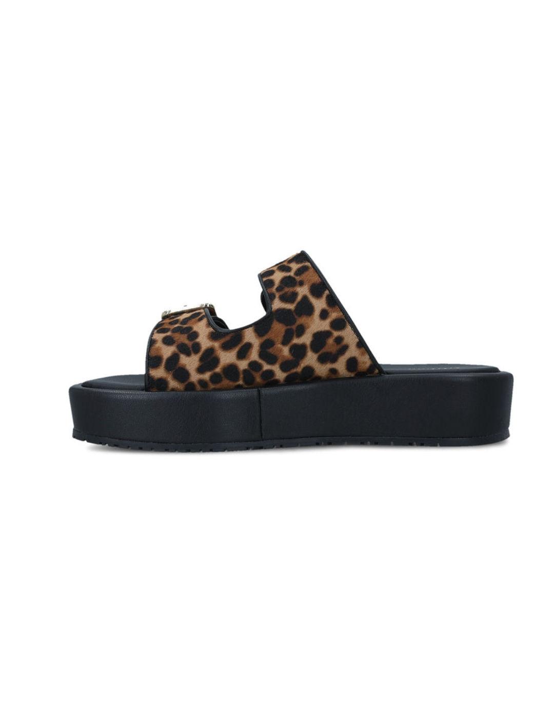 Sandalia Guess Ramod leopardo plataforma para  mujer