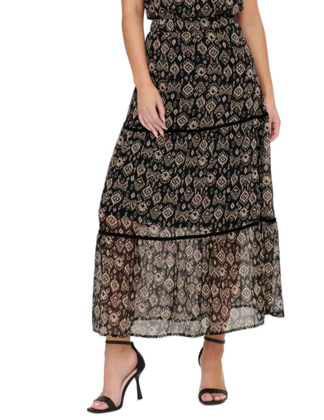 Falda larga maxi con vuelo Only estampada negra para mujer