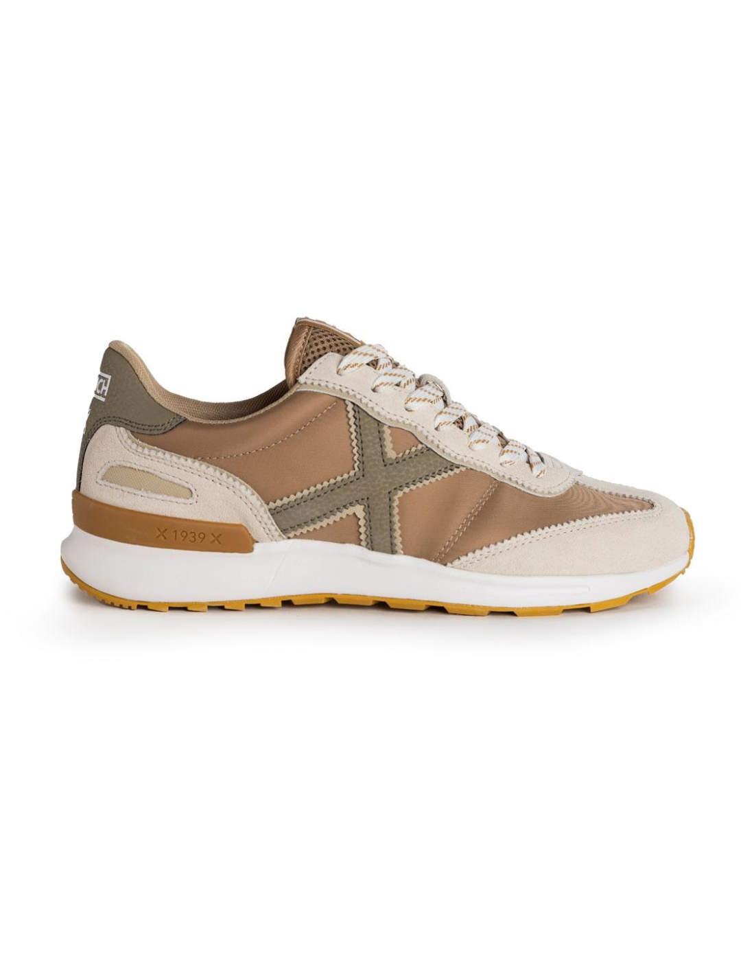 Zapatilla Munich Dynamo 56 camel y beige para hombre