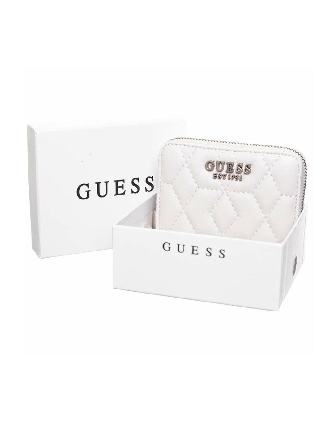 Cartera Guess Elenia color blanco roto guateada para mujer