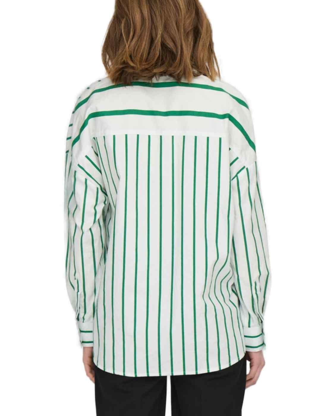 Camisa Only Nina blanca rayas verdes asimetricas para mujer