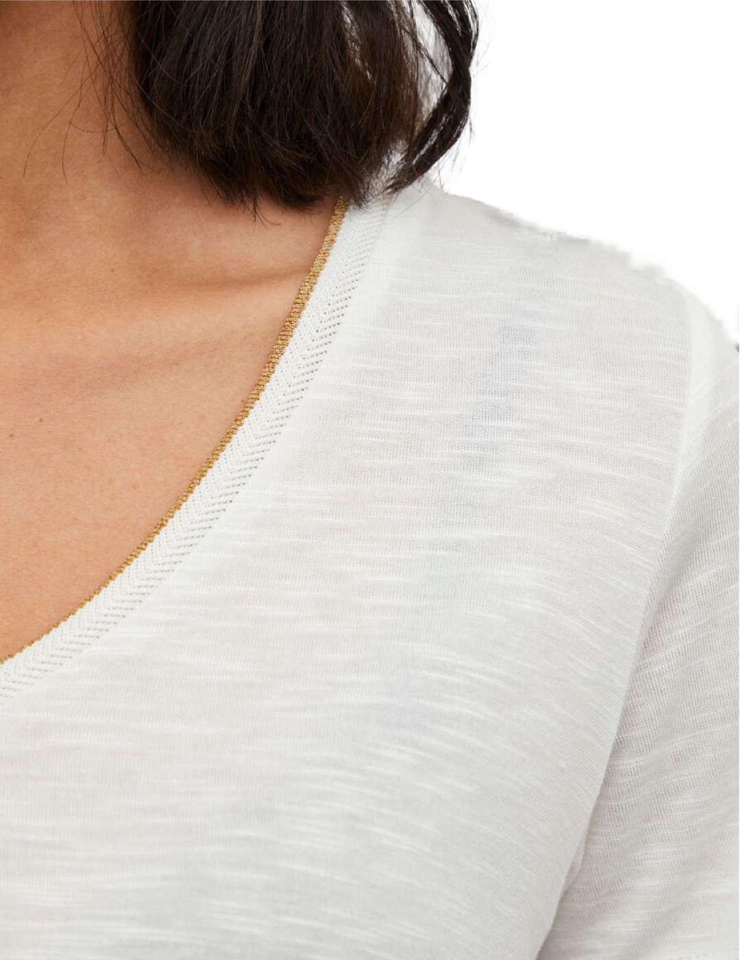 Camiseta Vila Noel manga corta cuello pico blanca para mujer