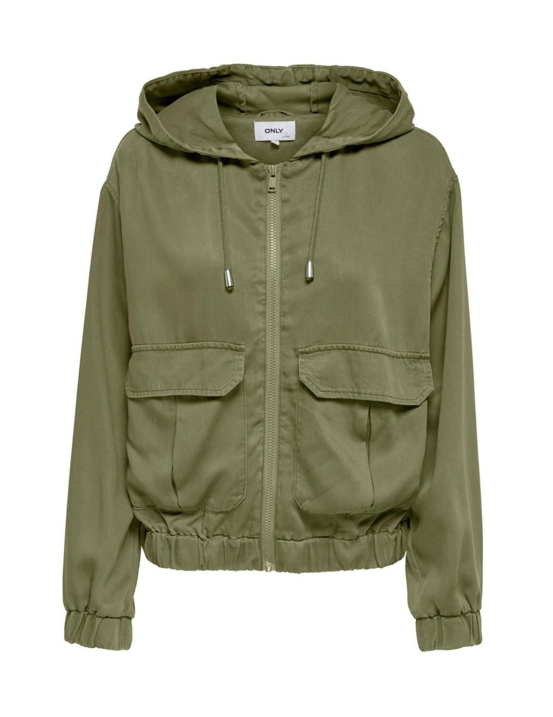 Chaqueta Only Kenya verde estilo militar para mujer