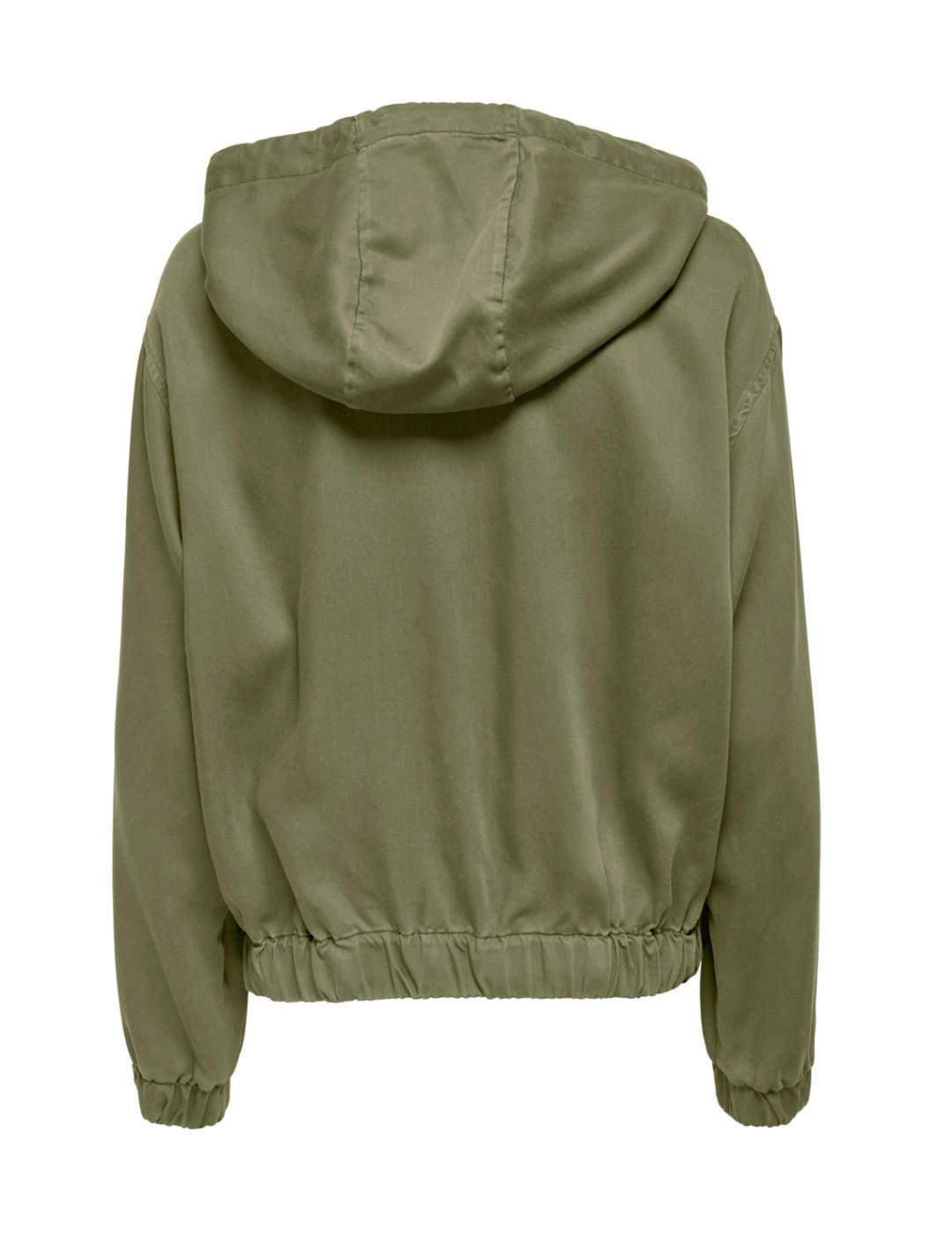 Chaqueta Only Kenya verde estilo militar para mujer