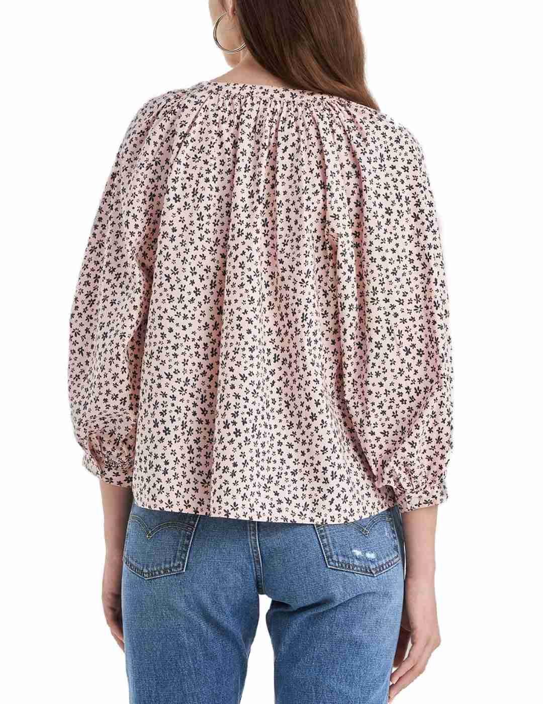 Blusa Levi´s manga corta rosa estampado floral de mujer