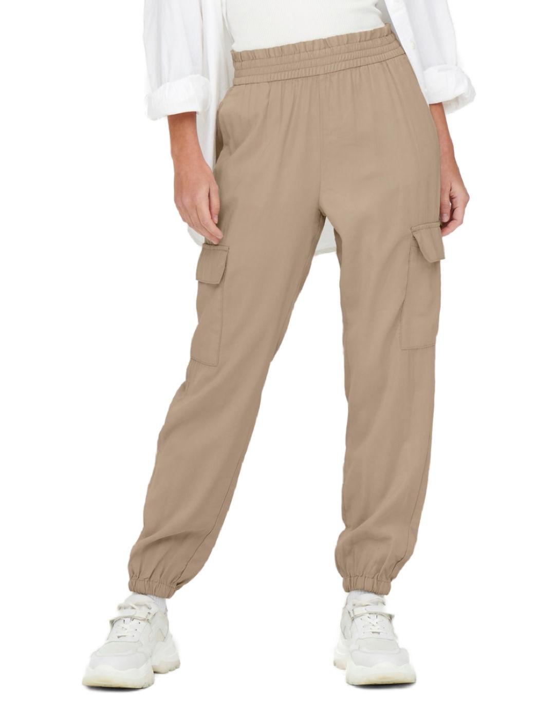 Pantalón Only Laris cargo crema para mujer