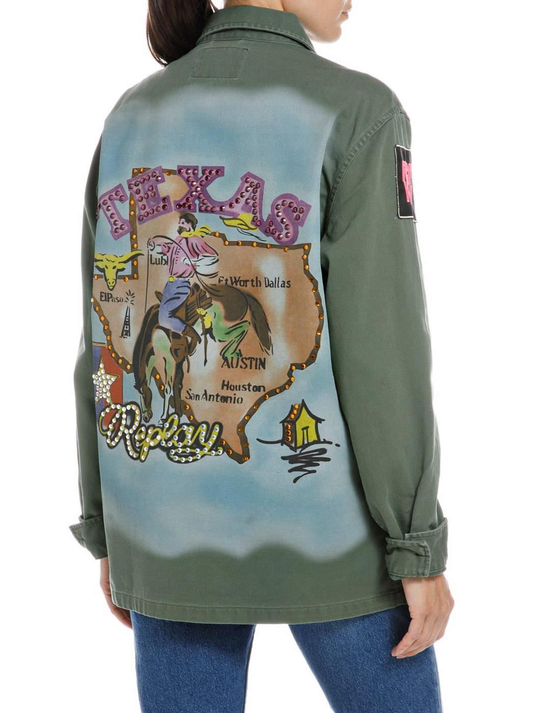 Sobrecamisa Replay verde militar con parches para mujer