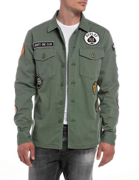 Sobrecamisa verde militar con parches para hombre