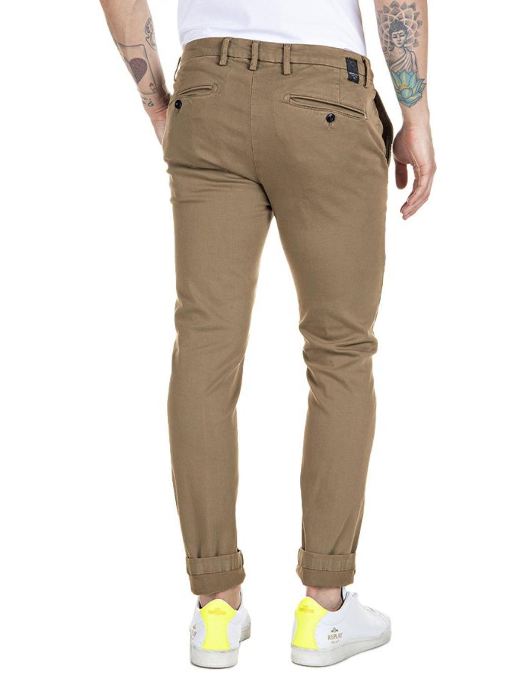 Pantalón tipo chino Replay Hyperflex marrón para hombre