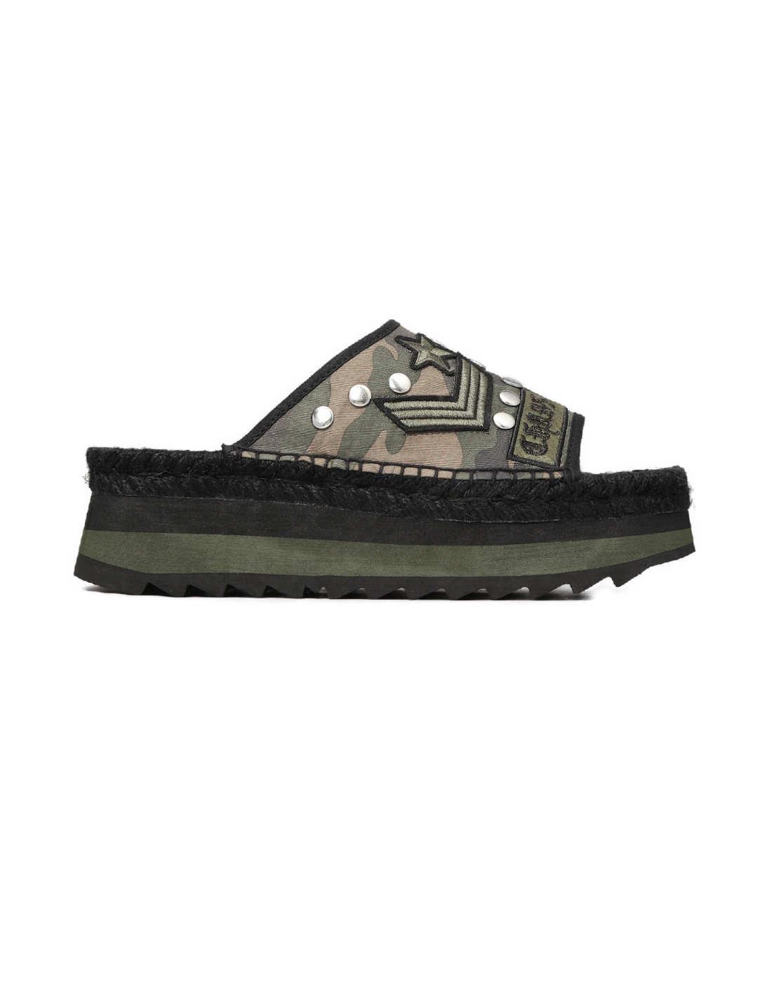 Sandalias Replay estampado militar y tachuelas  de mujer