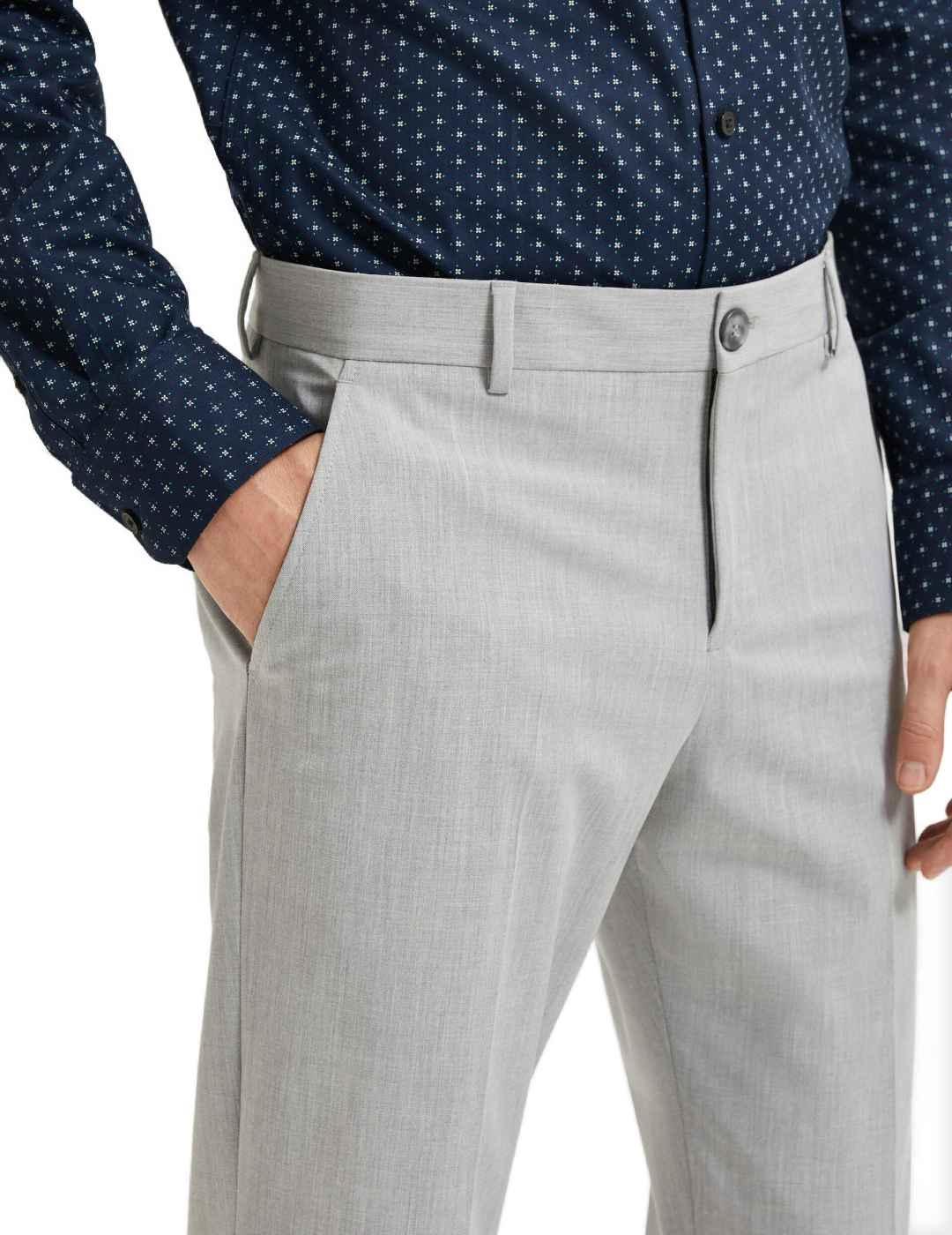 Pantalón traje slim gris tobillero hombre