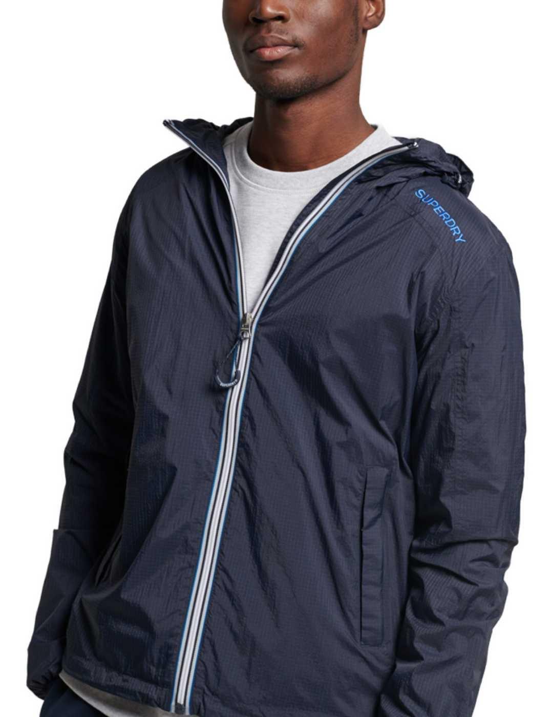 Chaqueta Superdry Code azul marino con capucha para hombre