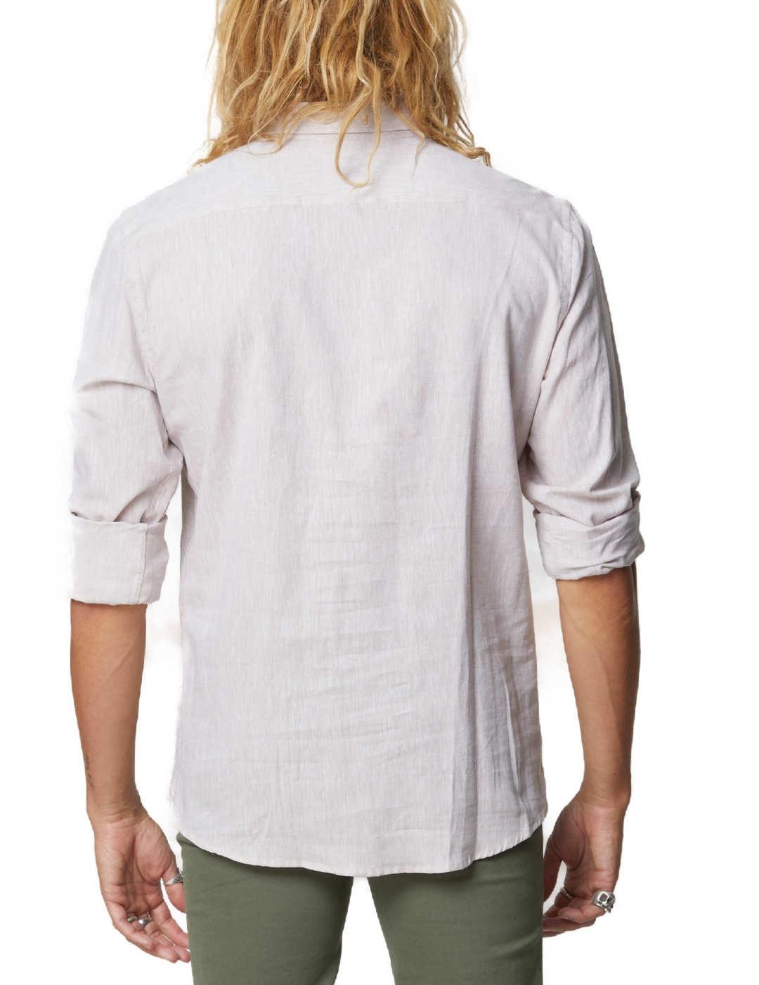 Camisa Altonadock polera beige con logo bordado para hombre