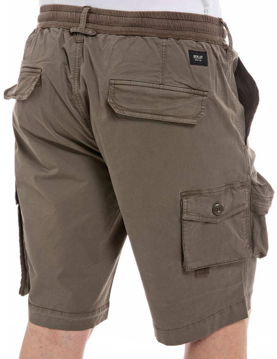 Pantalón corto Replay tipo cargo verde militar para hombre