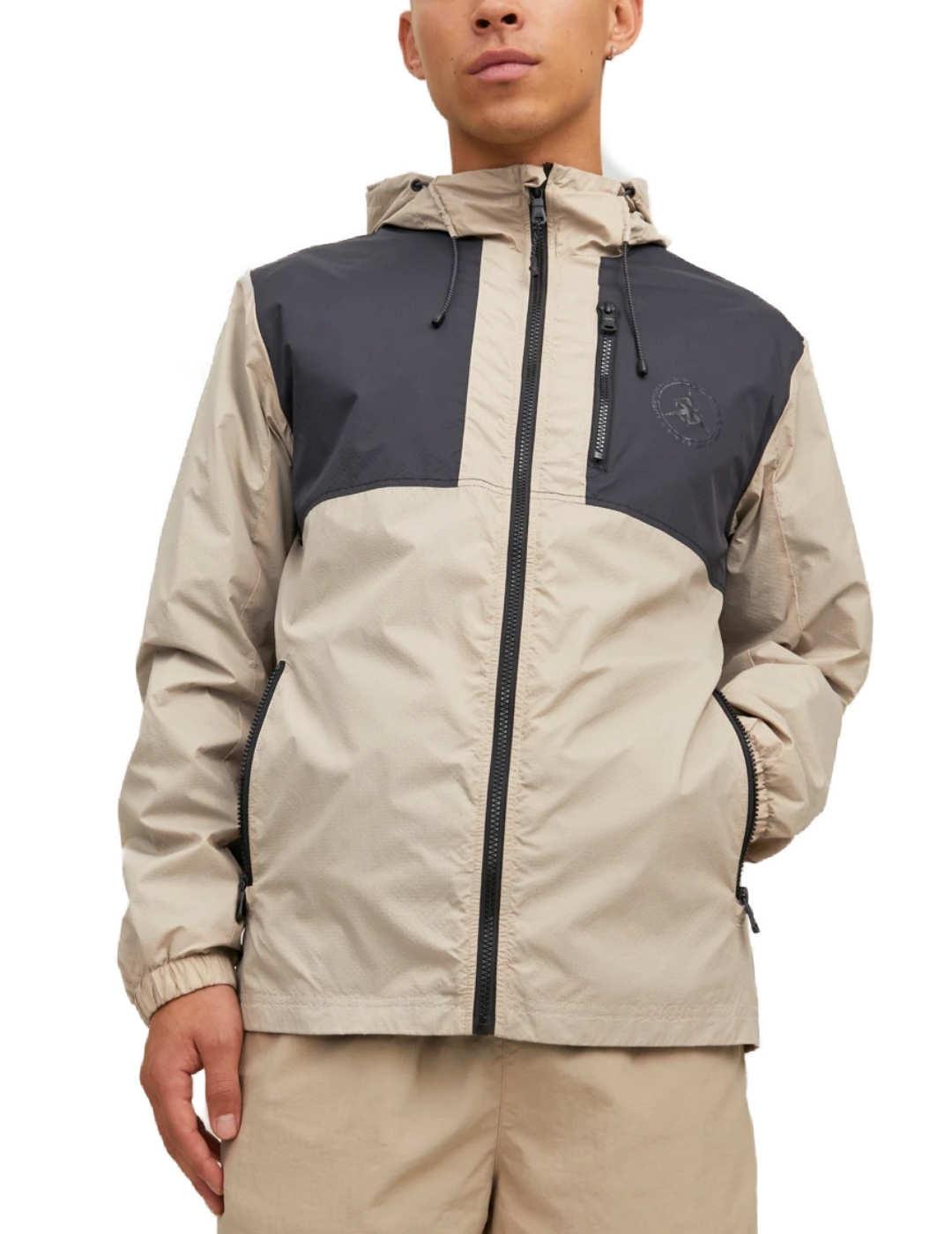 Chaqueta Jack&Jones beige y negro para hombre