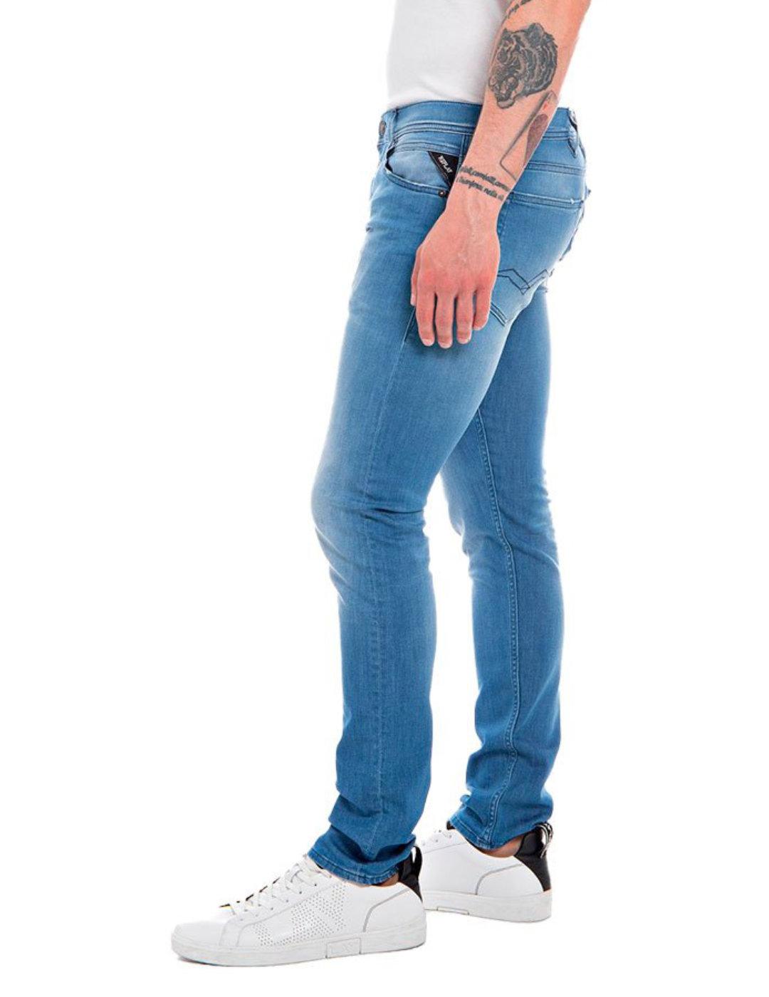 Pantalon vaquero Replay azul claro slim para hombre