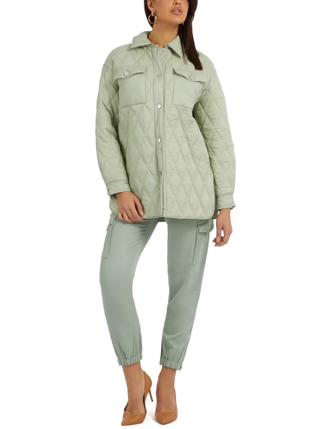 Chaqueta Guess Giorgia verde guateada para mujer