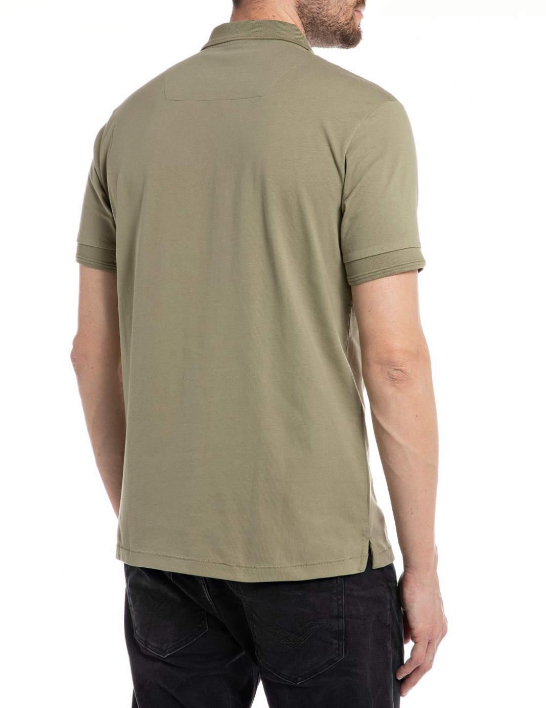Polo Replay verde militar con logo manga corta para hombre