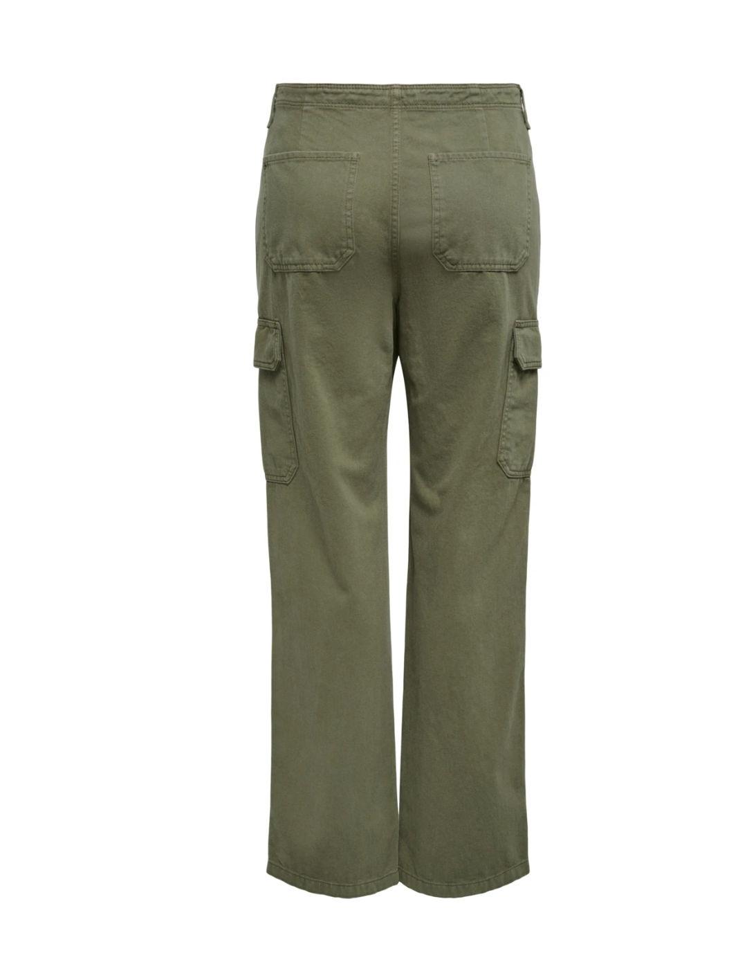 Pantalón Only Malfy verde cargo para mujer