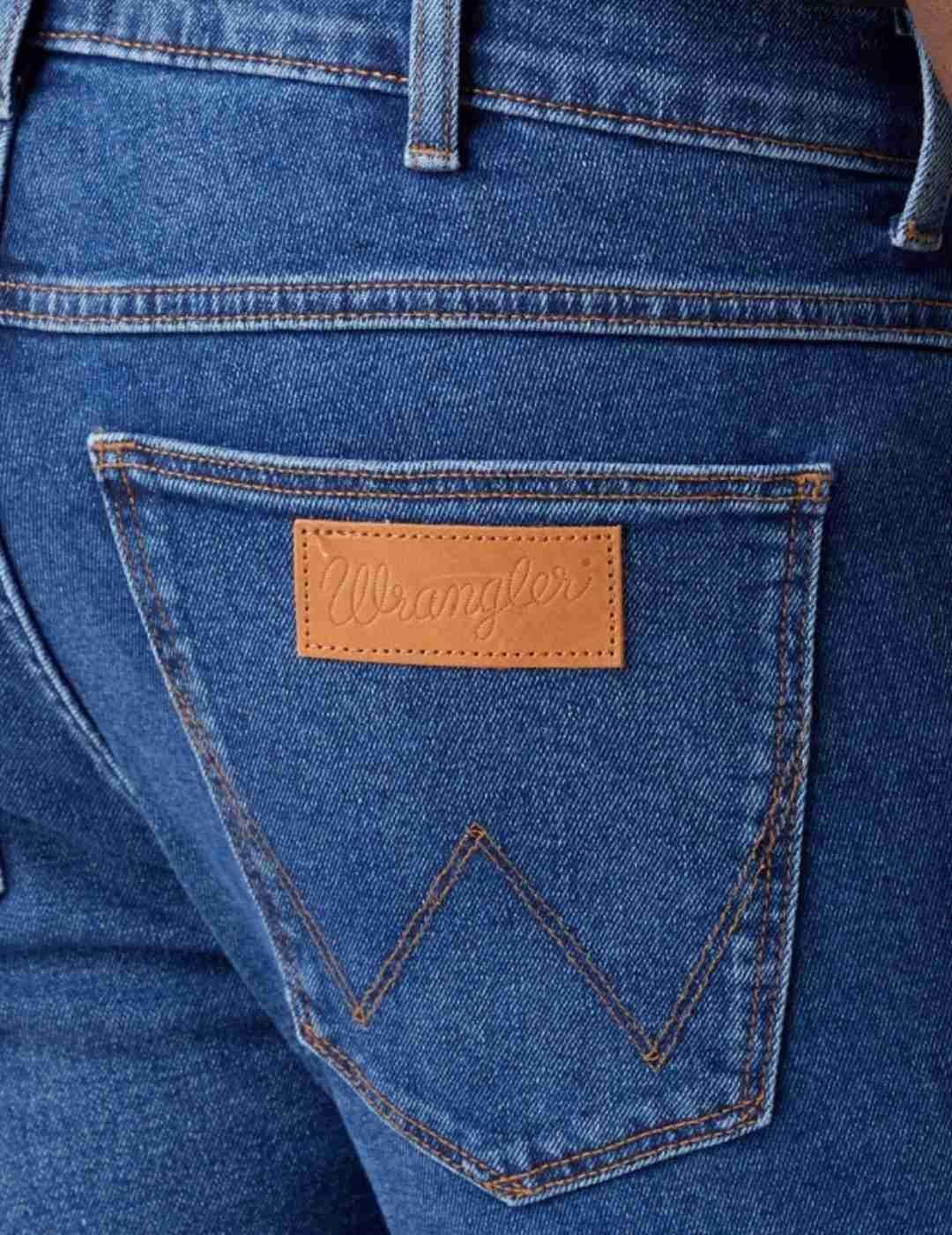 Pantalón vaquero Wrangler Larston azul marino Slim de hombre