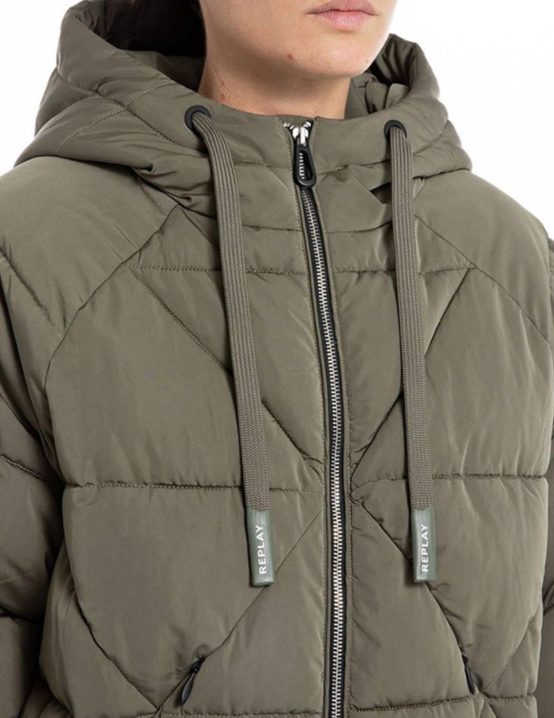 Chaqueta Replay verde guateada con capucha para mujer