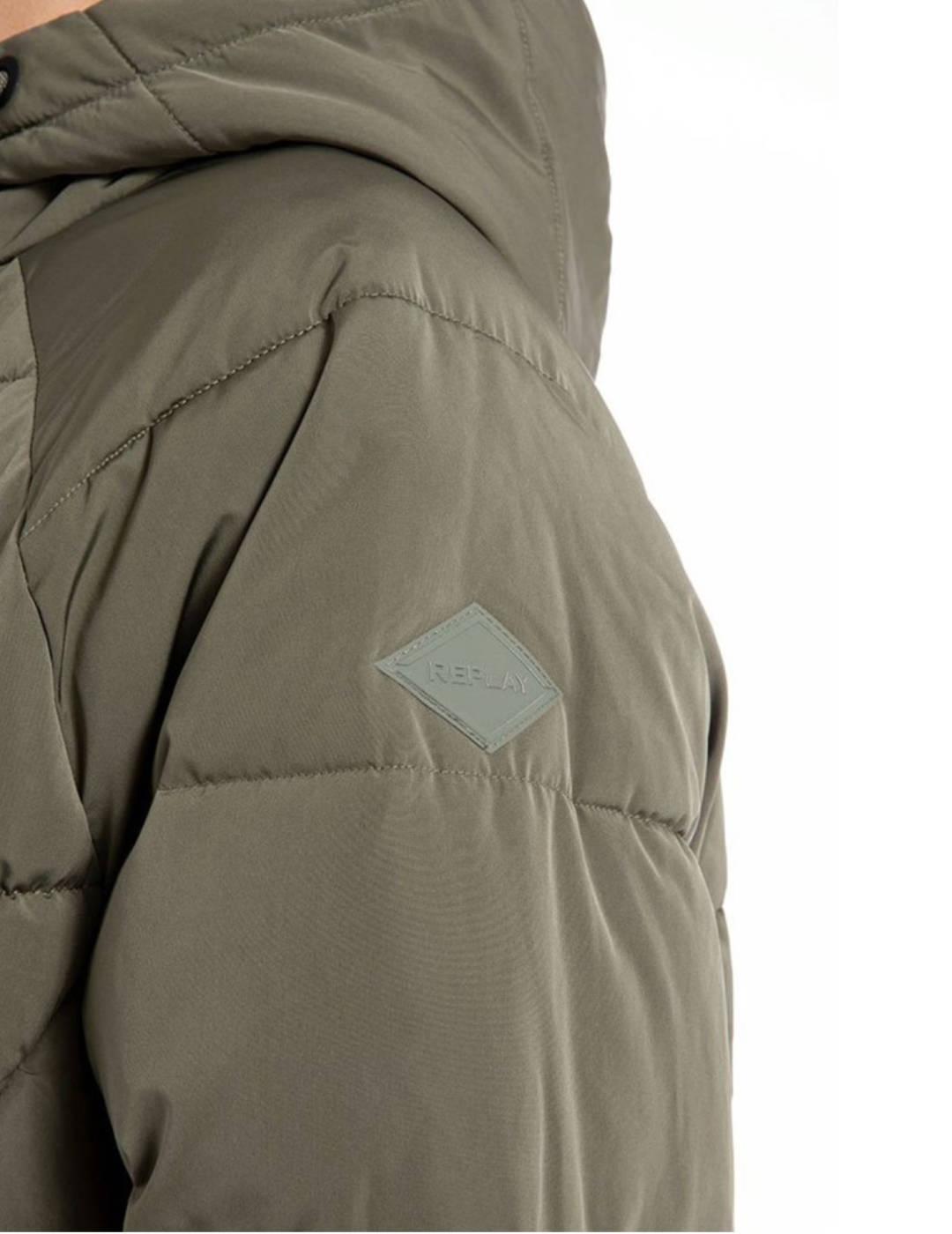 Chaqueta Replay verde guateada con capucha para mujer