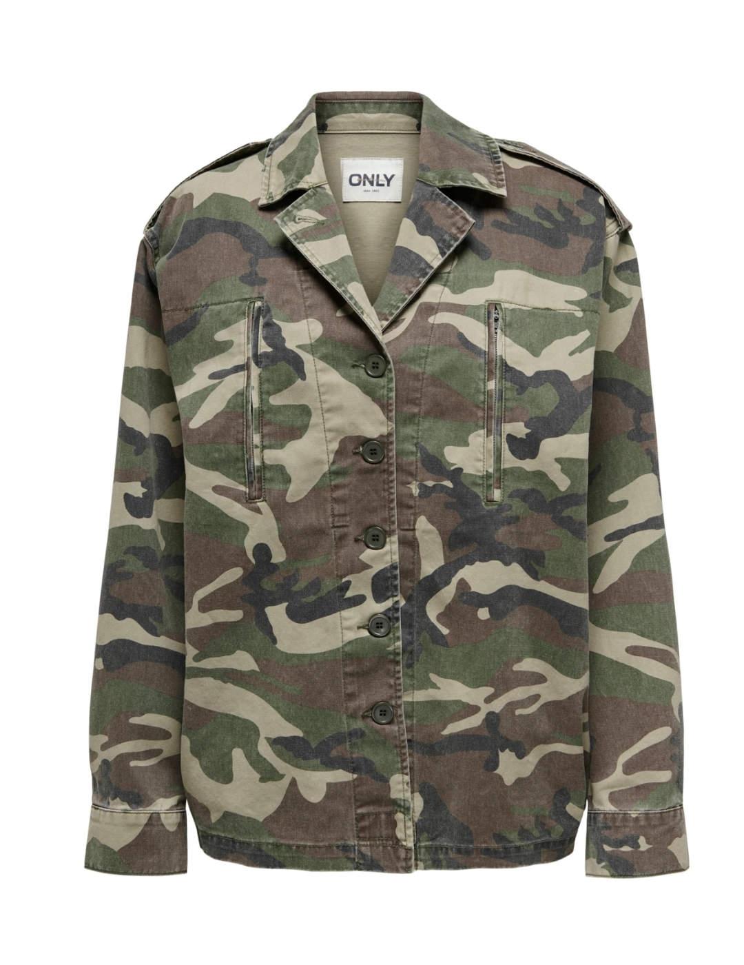 Chaqueta Only Margot oversize de camuflaje verde de mujer