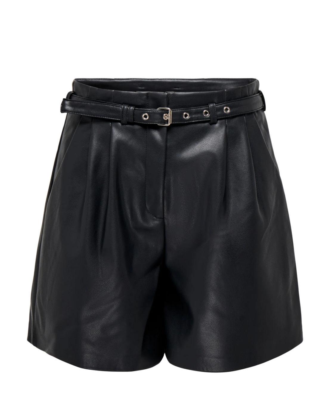 Shorts Only Heidi polipiel negro cinturon de mujer