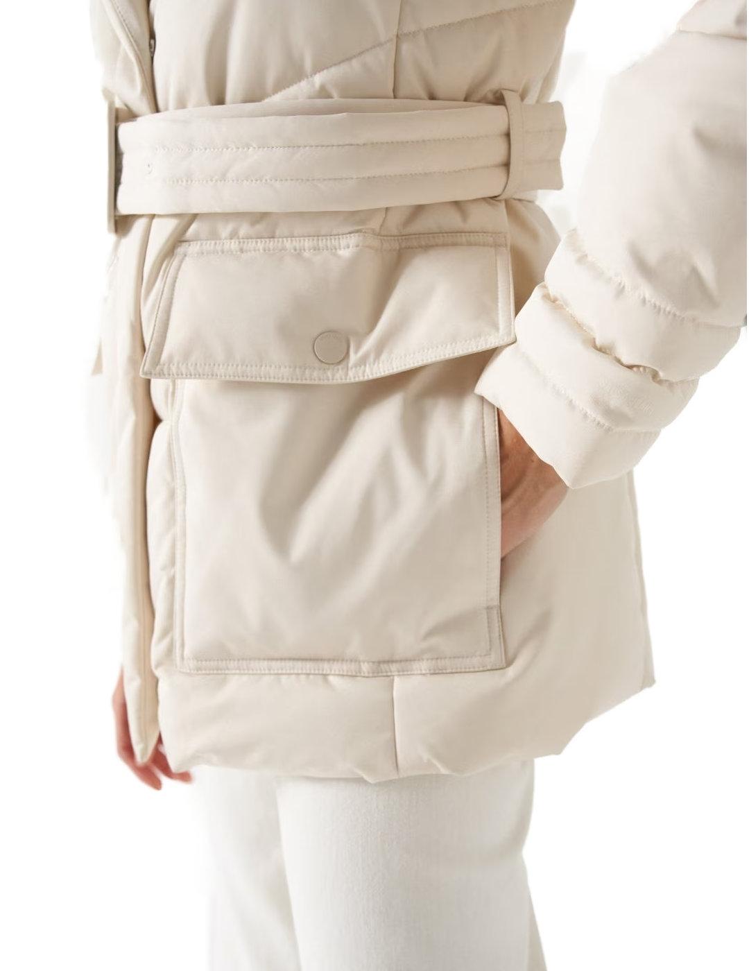 Abrigo Puffer Salsa blanco roto cuello desmontable de mujer