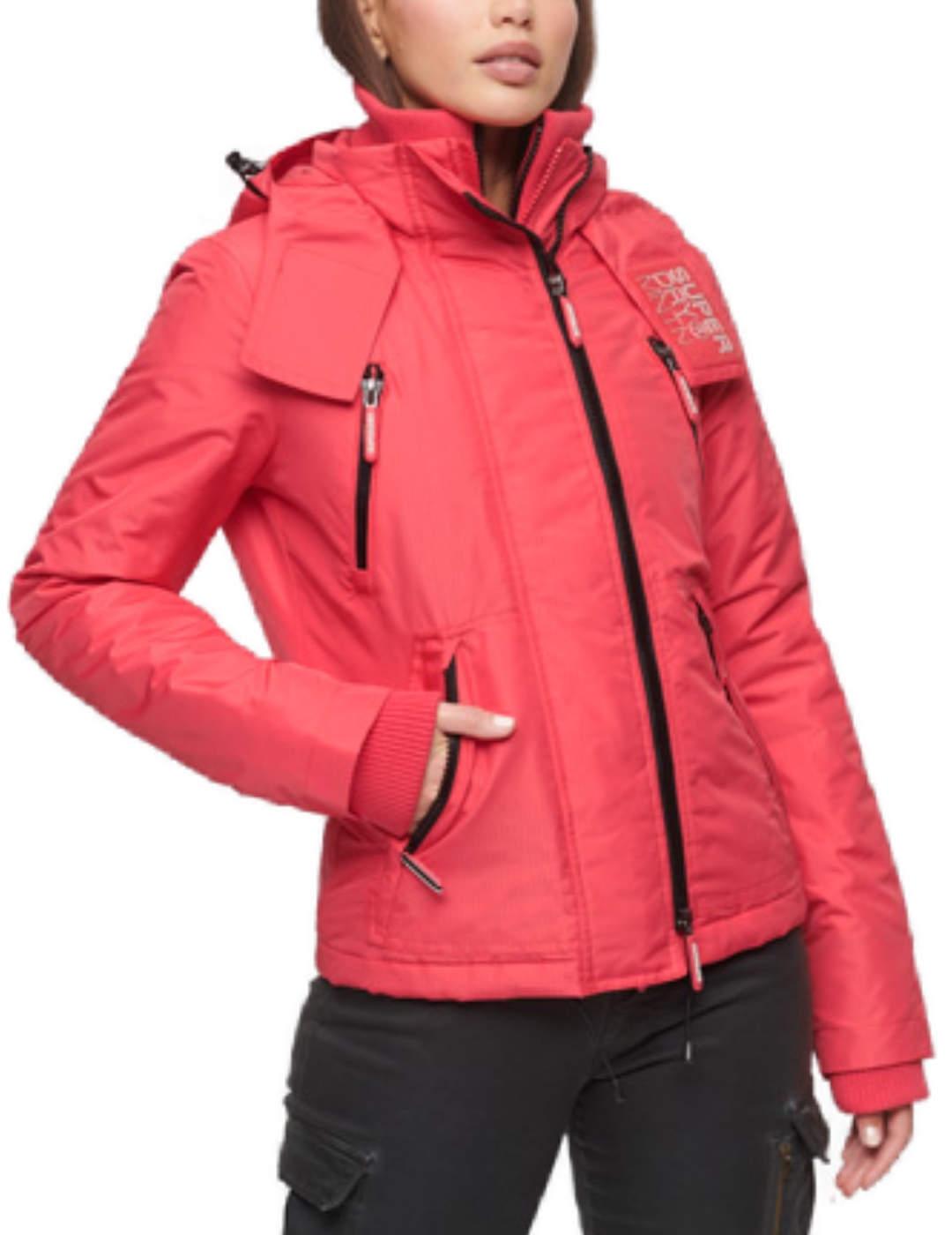 Cortavientos Superdry Mountain rosa con capucha para mujer