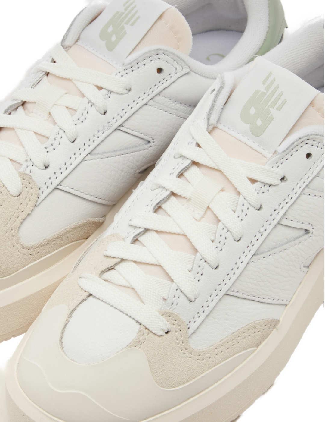 Zapatillas New Balance 302 blancas de plataforma para mujer