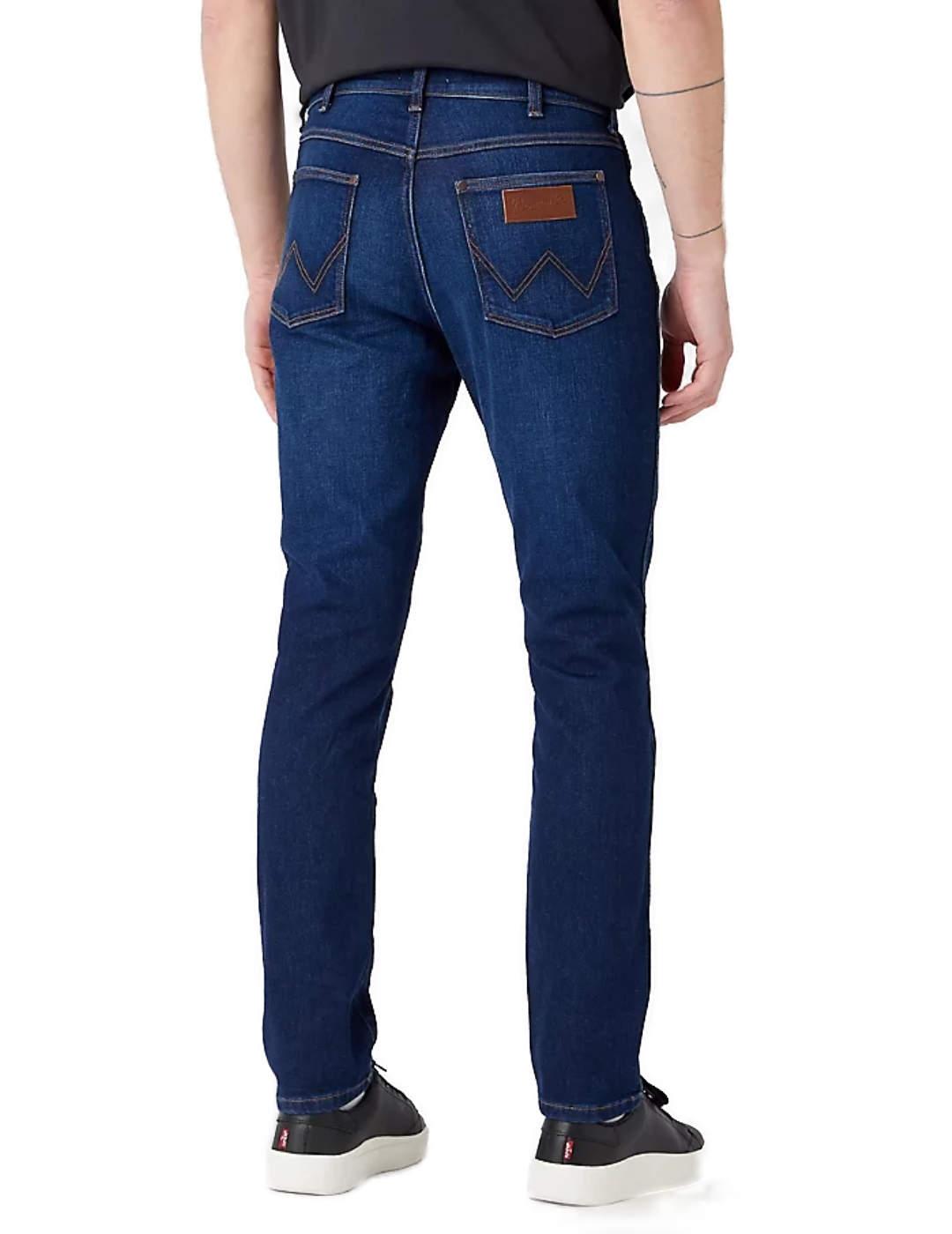 Pantalón vaquero Wrangler Larston Brushed marino hombre