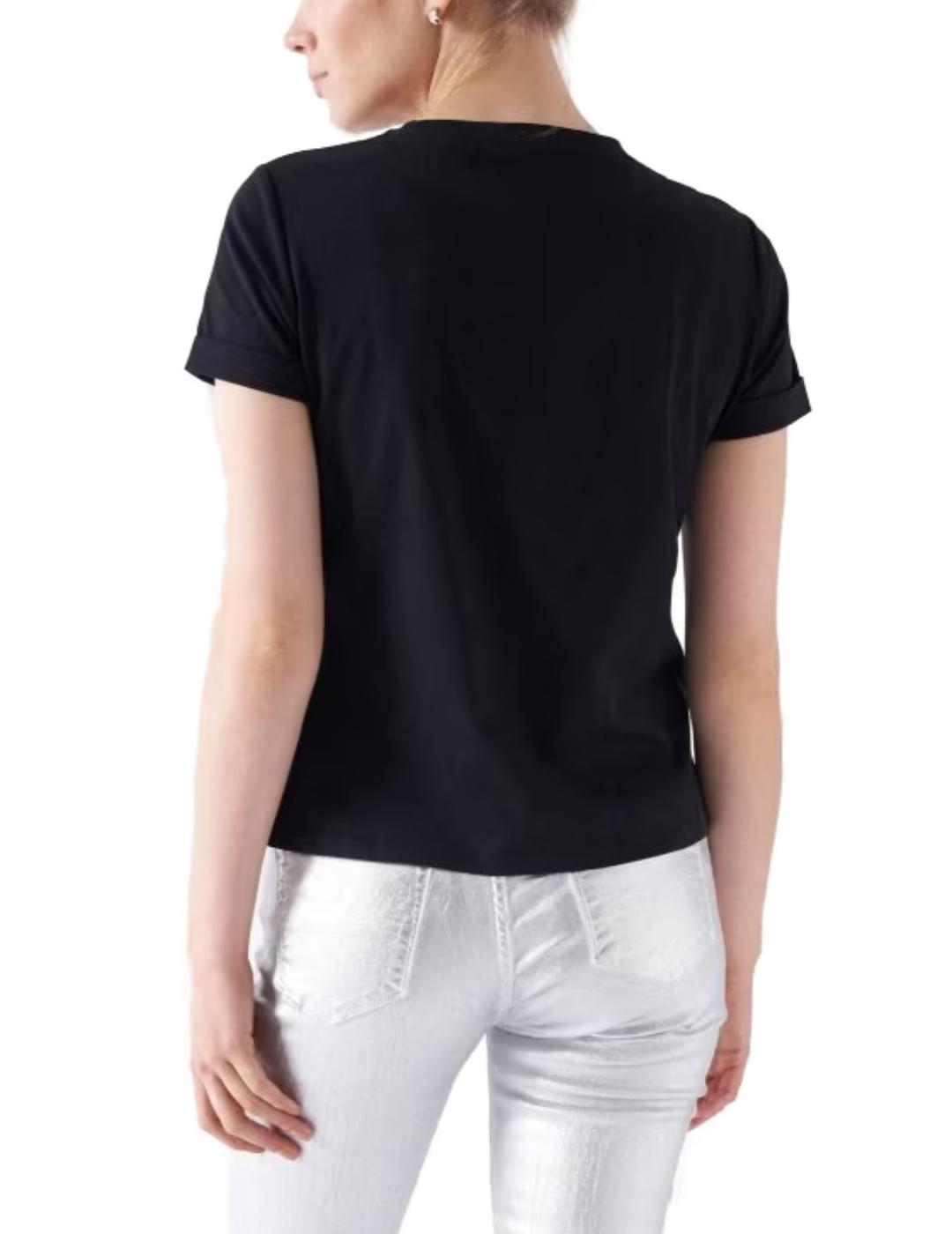Camiseta Salsa de manga corta negra con cadena de mujer