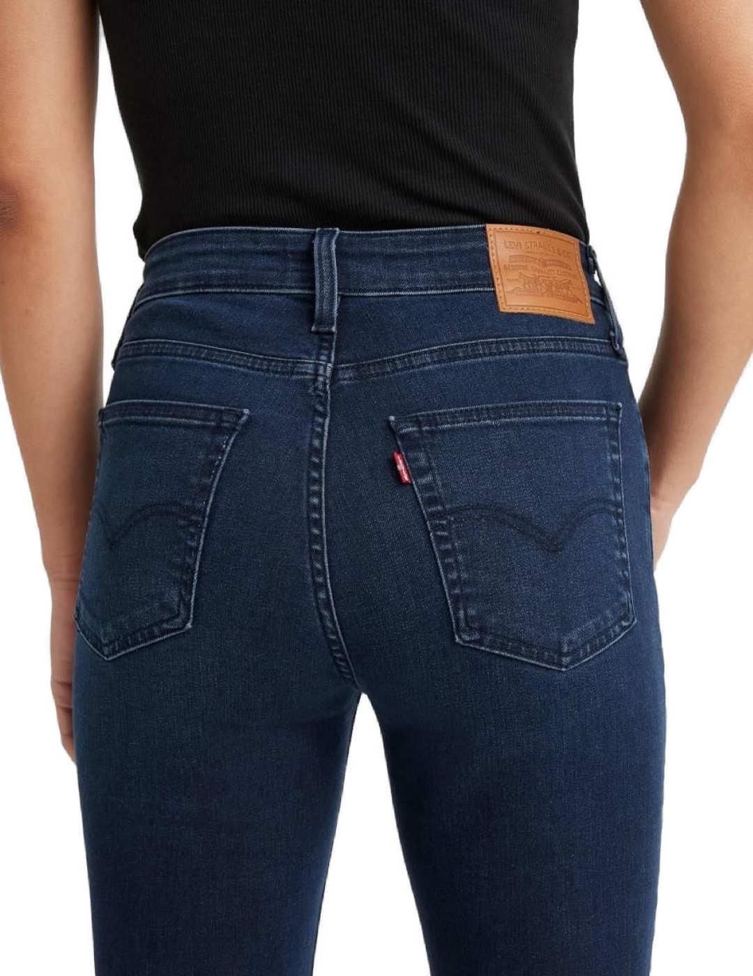 Pantalón vaquero Levi´s 725 bootcut índigo de mujer