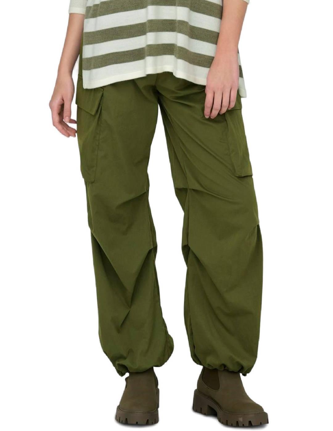 Pantalón Only Ocean cargo verde corte holgado para mujer