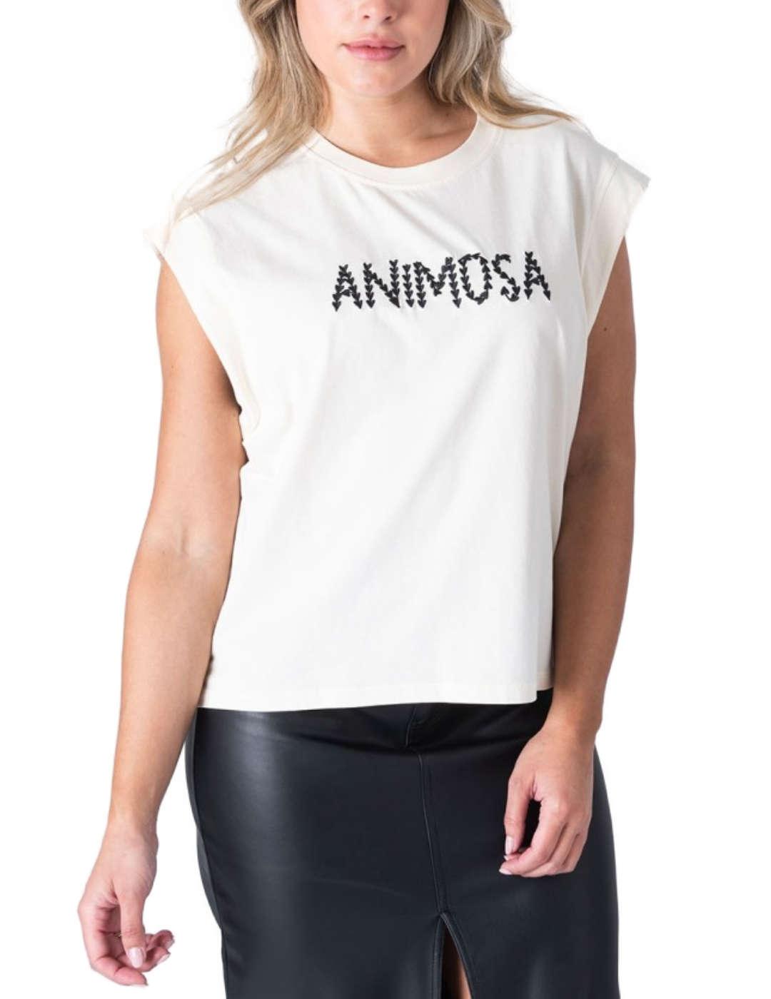 Camiseta Animosa Love beige tachuelas manga sisa para mujer