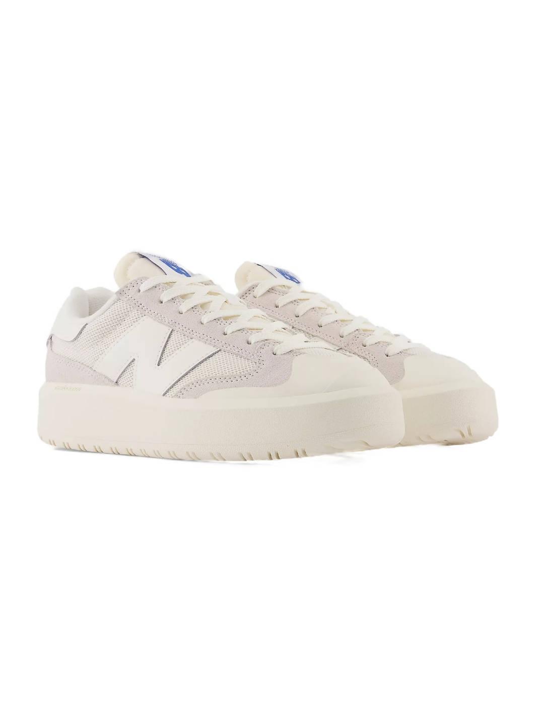 Zapatillas New Balance CT302 beige y detalles en gris mujer