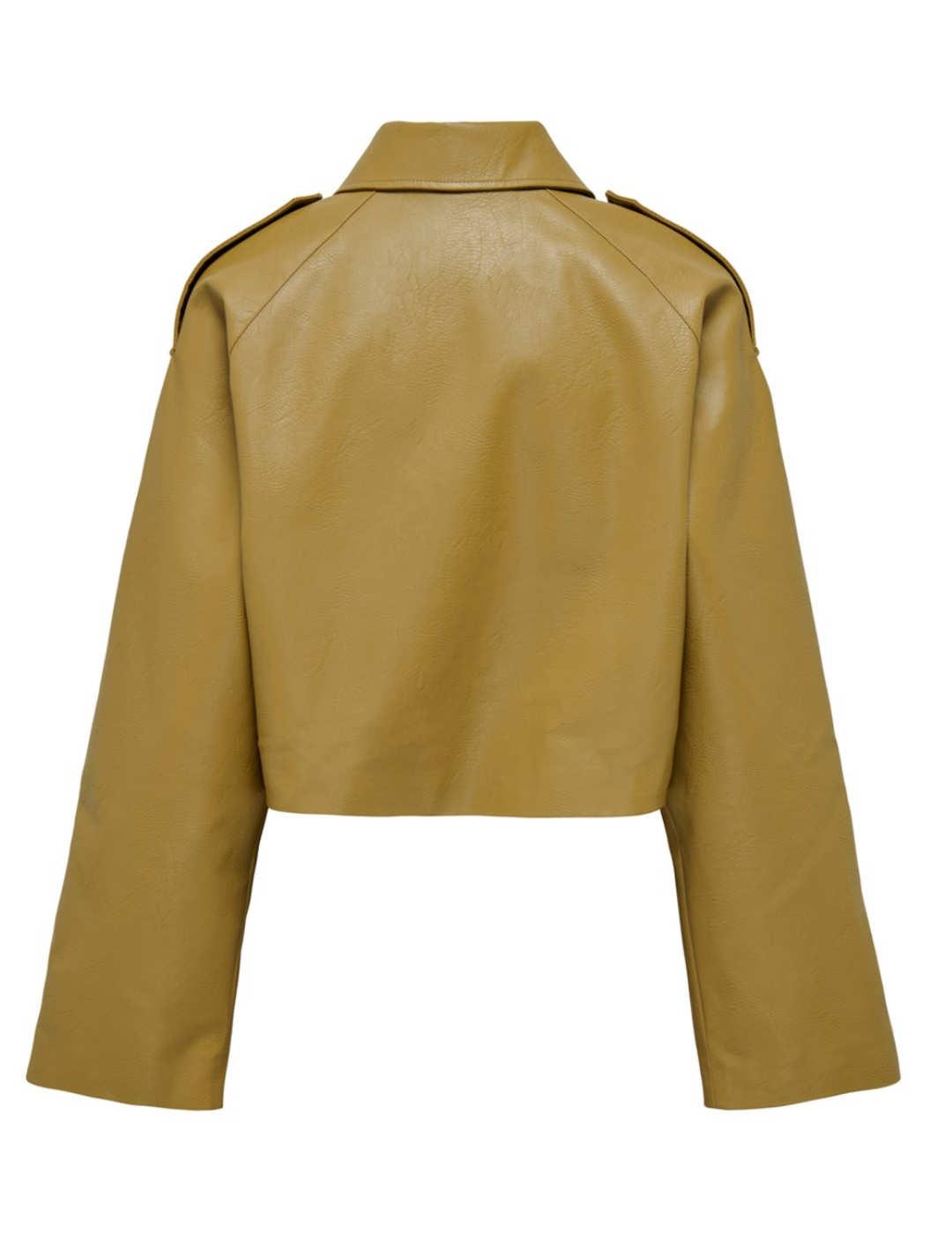 Chaqueta Only Vera camel de polipiel manga ancha para mujer