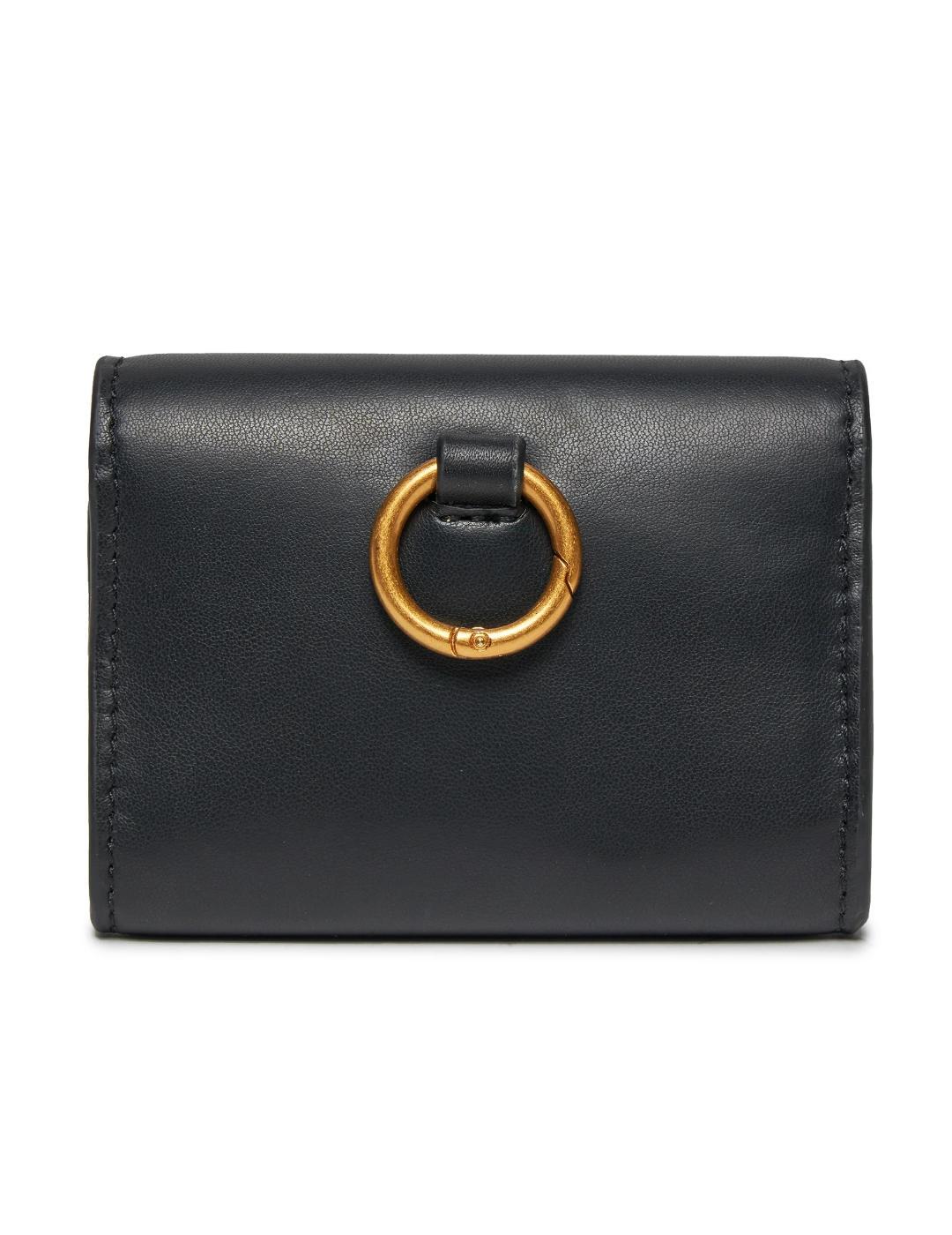 Monedero pequeño Guess Izzy negro de solapa para mujer